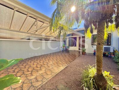 Casa para Venda, em Canoas, bairro Nossa Senhora das Gra�as, 3 dormit�rios, 1 banheiro, 3 vagas